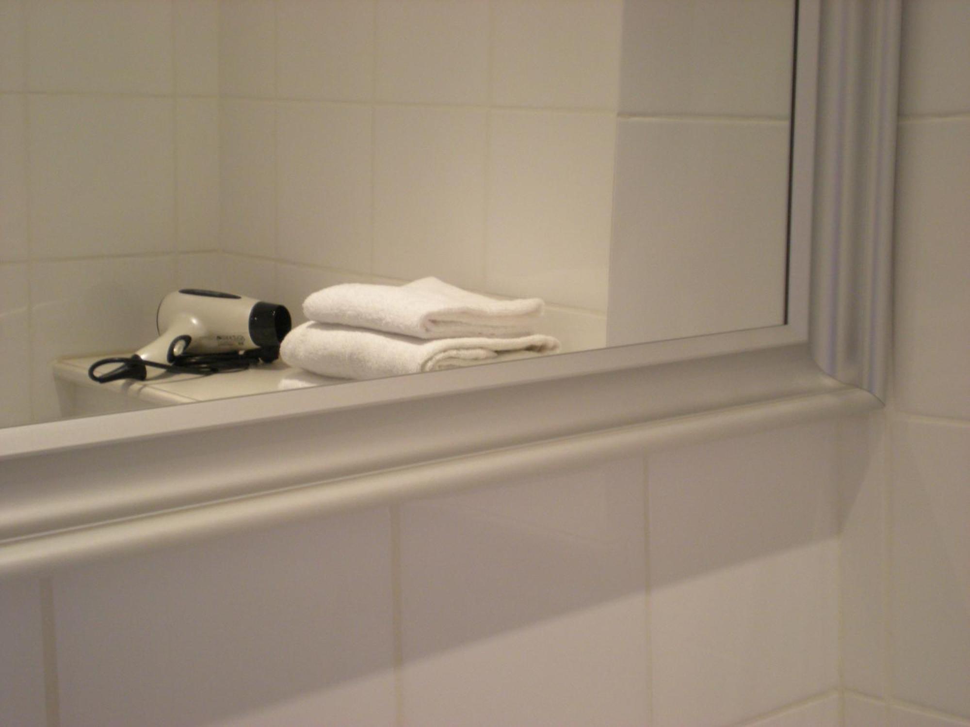 Hotel Richelieu Calais Exteriör bild