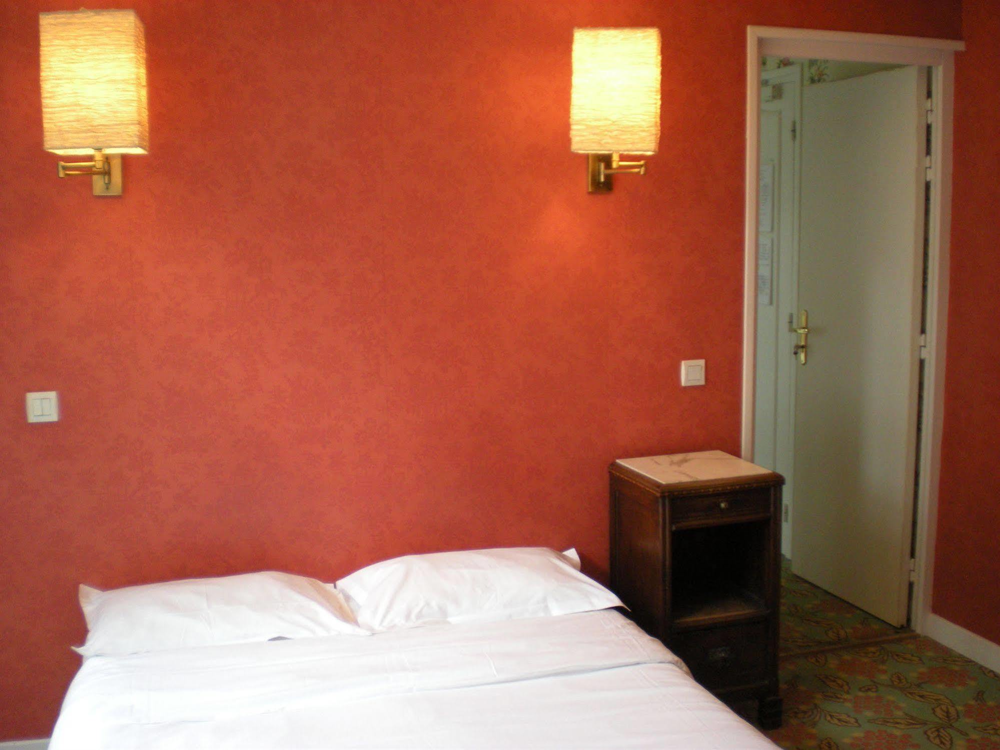 Hotel Richelieu Calais Exteriör bild