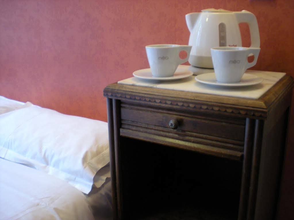 Hotel Richelieu Calais Exteriör bild